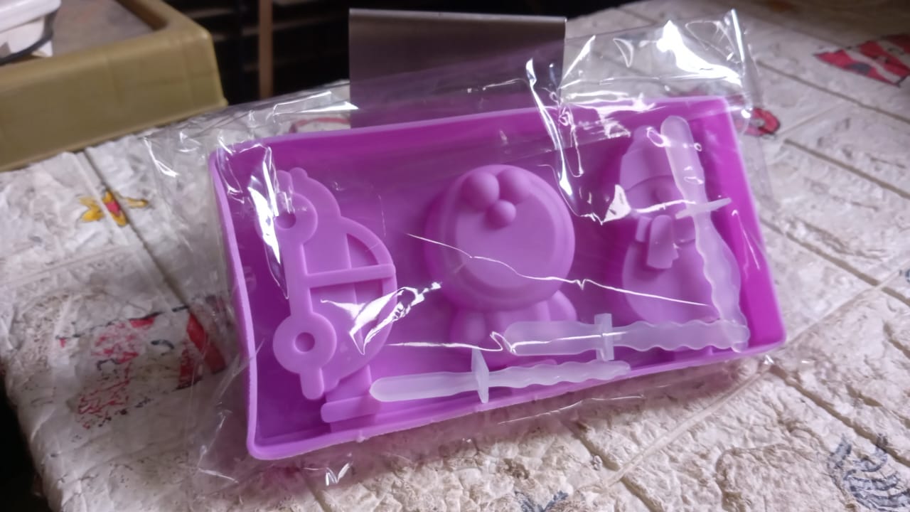 8188 Silicone Popsicle Molds, Reusable Ice Cream Molds With Sticks And Lids. A Must-Have Popsicle Mold For Summer. 8188 Silicone Popsicle Molds, Reusable Ice Cream Molds With Sticks And Lids. A Must-Have Popsicle Mold For Summer.